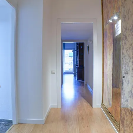 Family-Friendly Home In Central Barcelona 4Bdr Exterior photo