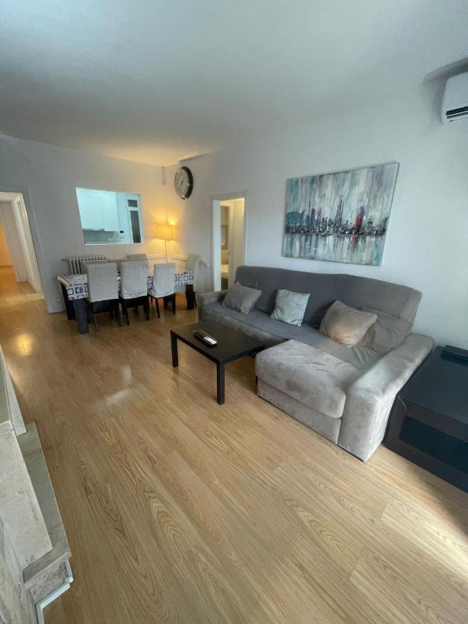 Family-Friendly Home In Central Barcelona 4Bdr Apartment *