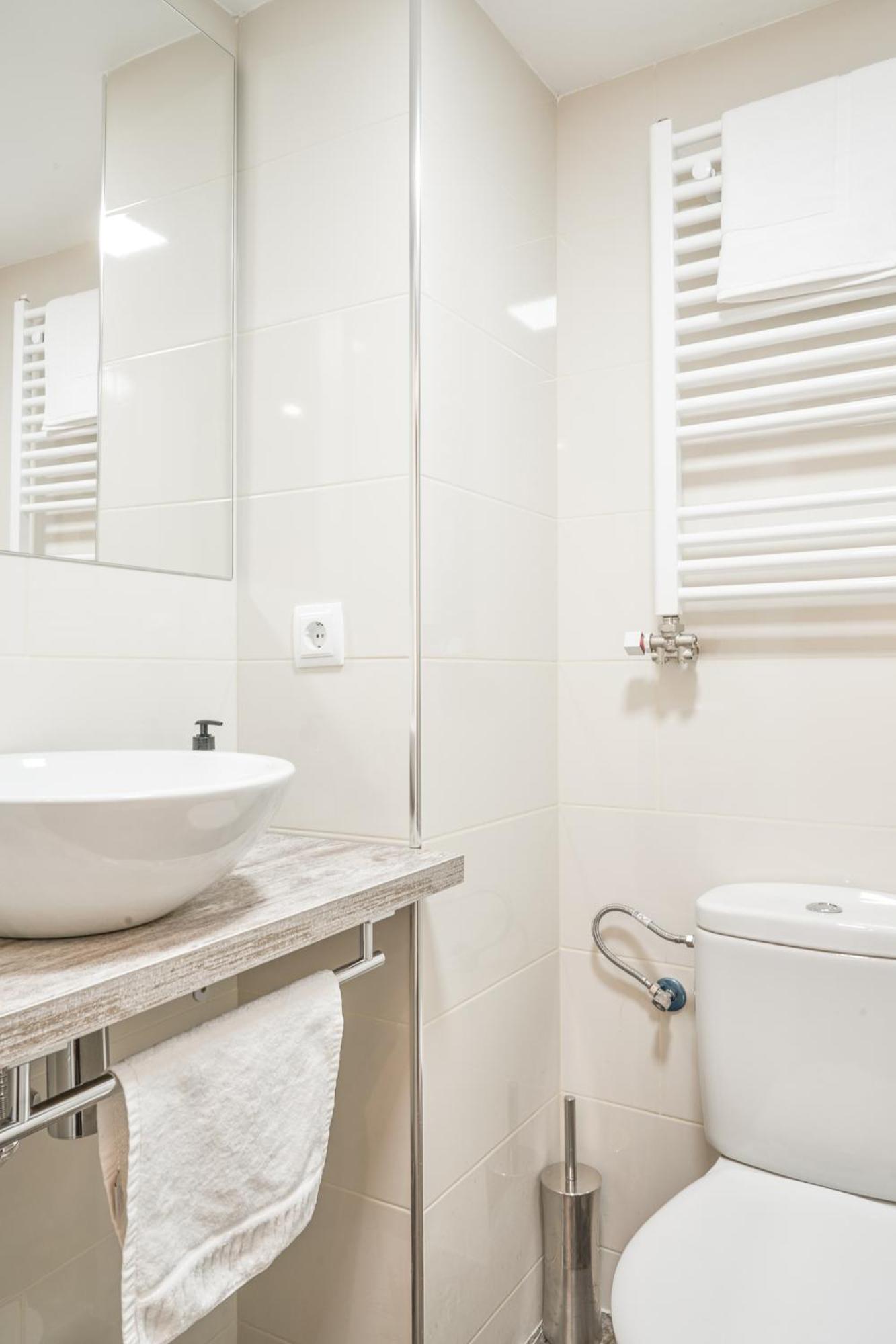 Apartment Family-Friendly Home In Central Barcelona 4Bdr Barcelona