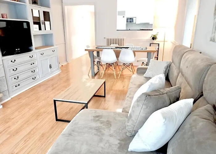 Family-Friendly Home In Central Barcelona 4Bdr